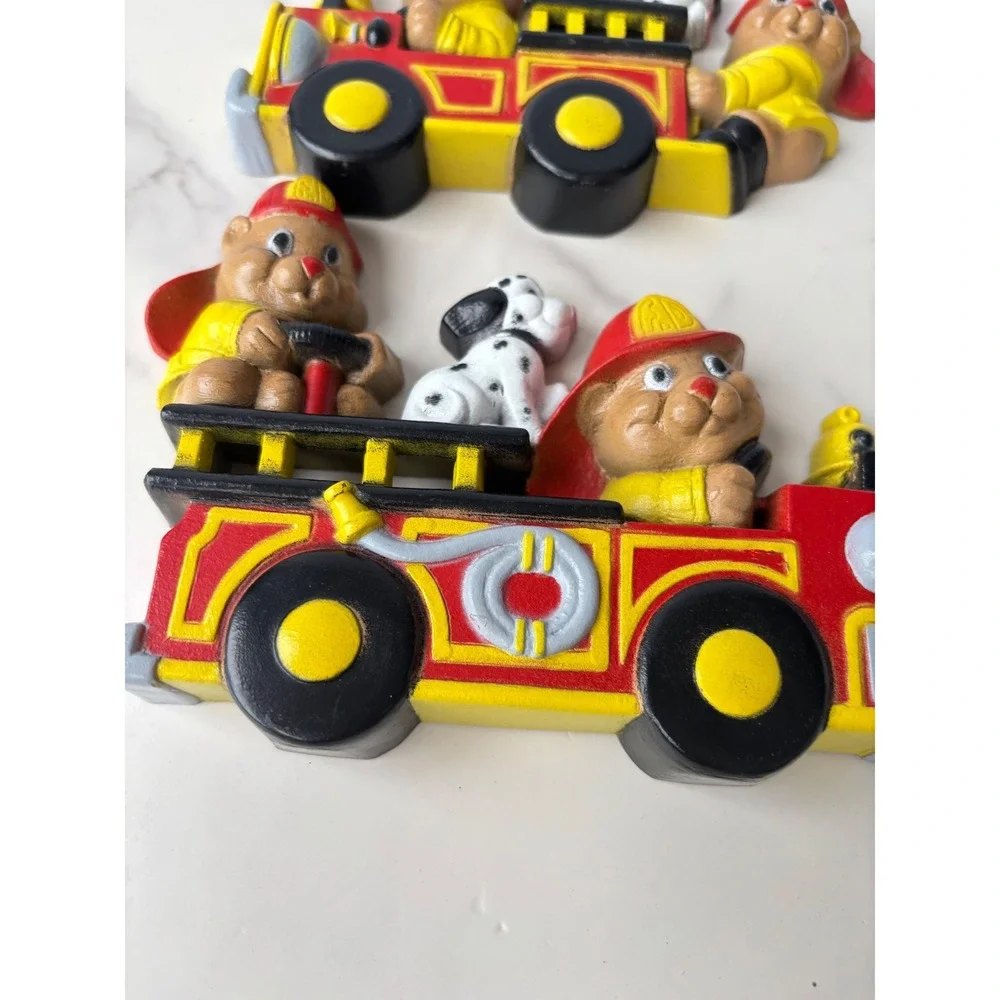 Vintage Homco Fire Truck Bear Dalmatian‎ Wall Plaques Kids Nursery 2 Pc